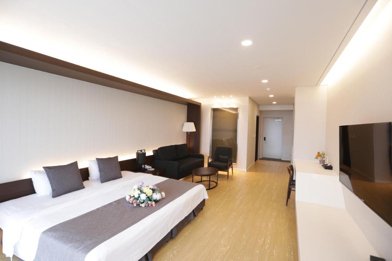 The Qube Resort Jeju Seogwipo Exterior photo
