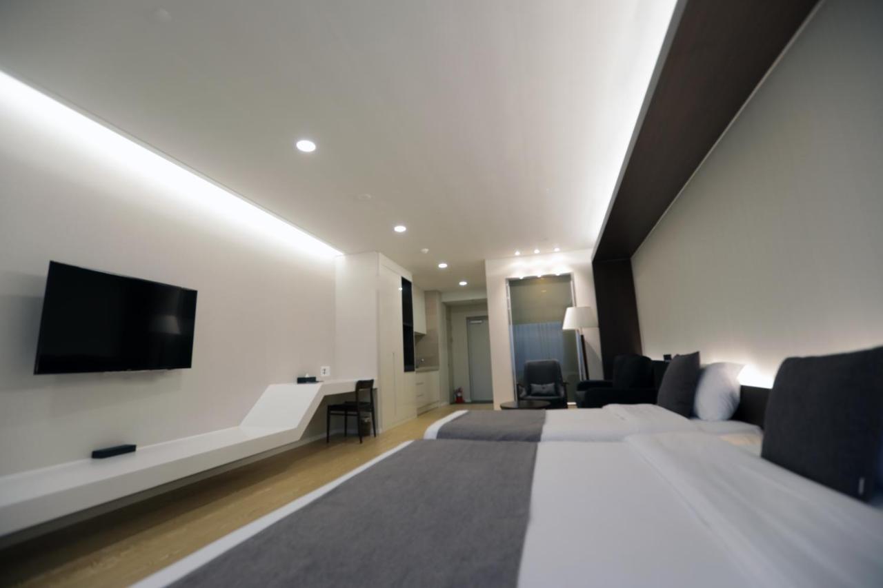 The Qube Resort Jeju Seogwipo Exterior photo