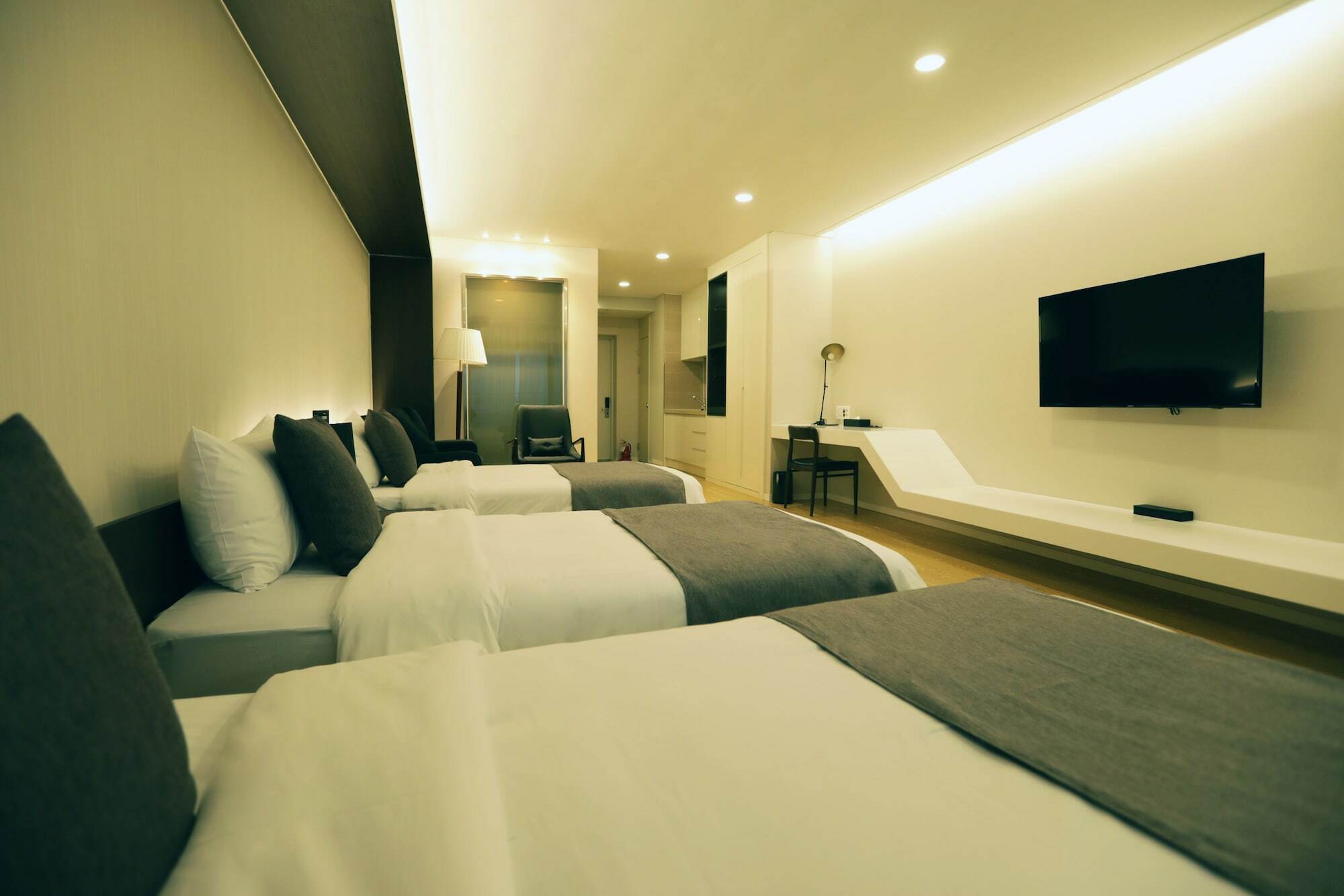 The Qube Resort Jeju Seogwipo Exterior photo